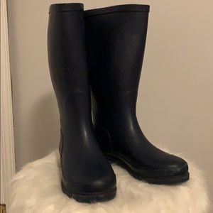 Vineyard Vines rain boots, Navy, Women’s Size 7
